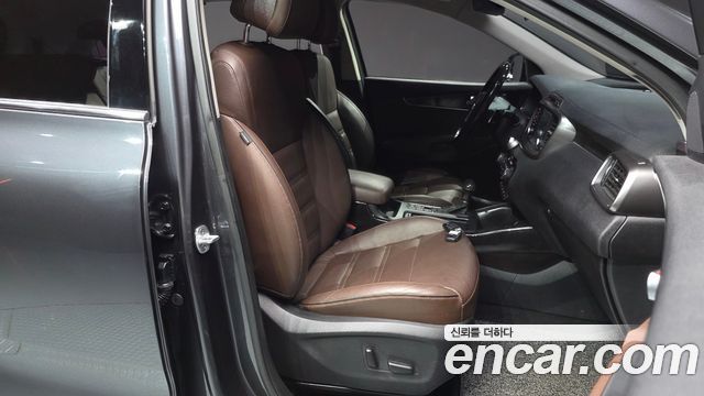 Kia Sorento 2016 — photo 17
