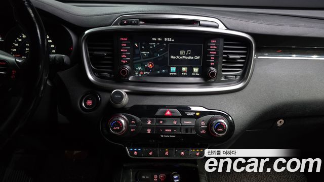 Kia Sorento 2016 — photo 20