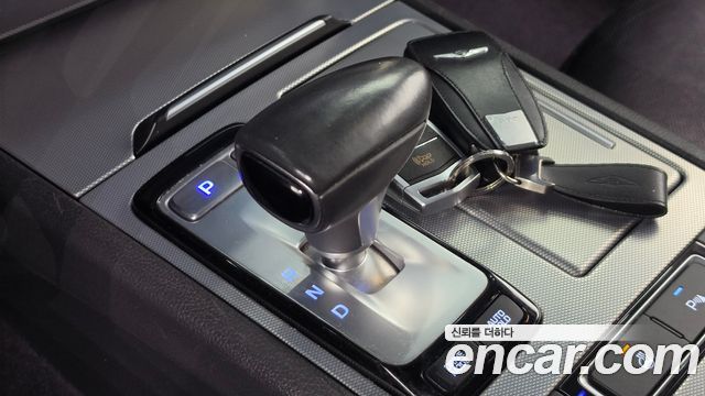 Genesis G80 2017 — photo 9