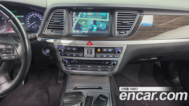 Genesis G80 2017 — photo 13
