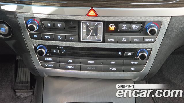 Genesis G80 2017 — photo 15