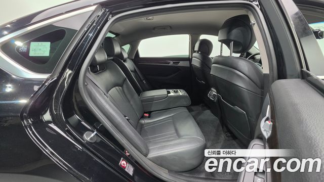 Genesis G80 2017 — photo 19