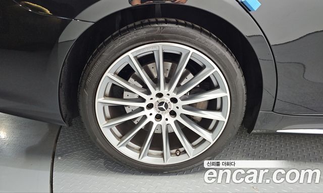 Mercedes-Benz S-Class 2023 — photo 5