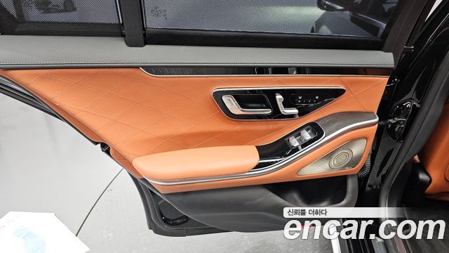 Mercedes-Benz S-Class 2023 — photo 15