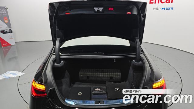 Mercedes-Benz S-Class 2023 — photo 30
