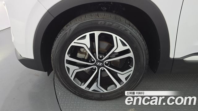 Hyundai Santafe 2019 — photo 5