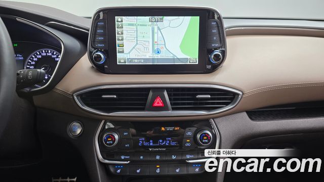 Hyundai Santafe 2019 — photo 18