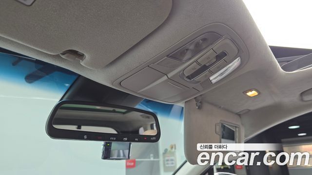 Hyundai Santafe 2019 — photo 23