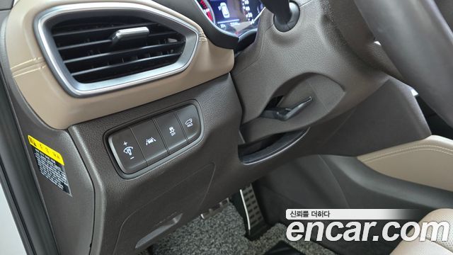 Hyundai Santafe 2019 — photo 24