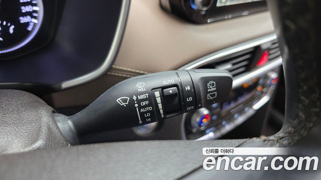 Hyundai Santafe 2019 — photo 26