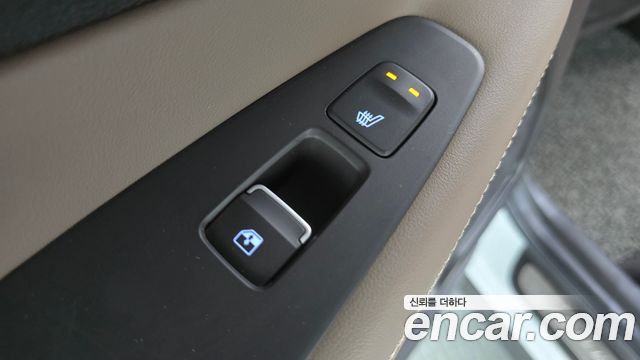 Hyundai Santafe 2019 — photo 27