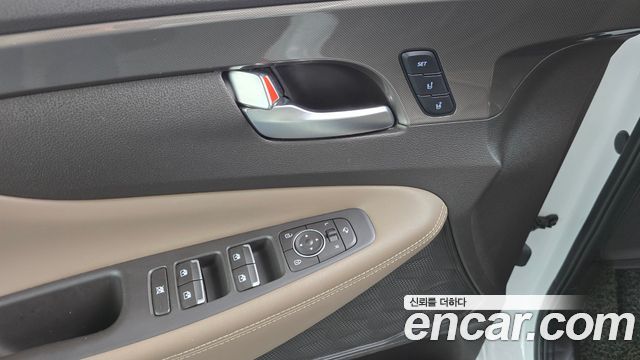 Hyundai Santafe 2019 — photo 28