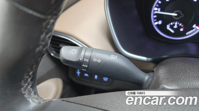 Hyundai Santafe 2019 — photo 30