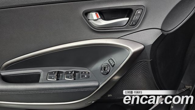Hyundai Santafe 2016 — photo 17