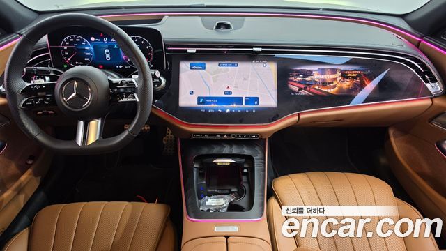 Mercedes-Benz E-Class 2025 — photo 10