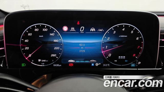 Mercedes-Benz E-Class 2025 — photo 11