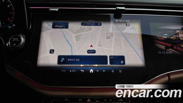 Mercedes-Benz E-Class 2025 — photo 19