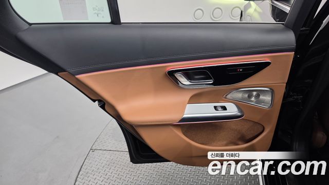 Mercedes-Benz E-Class 2025 — photo 15