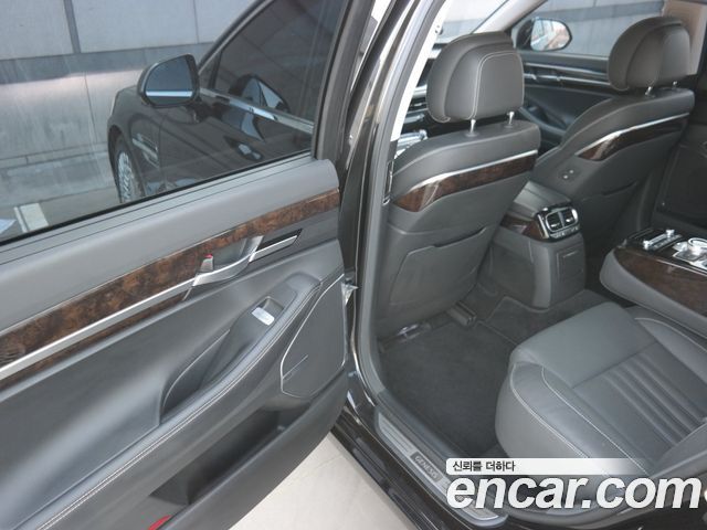 Genesis G90 2019 — photo 11