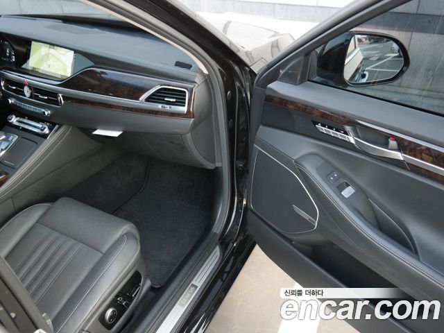 Genesis G90 2019 — photo 13