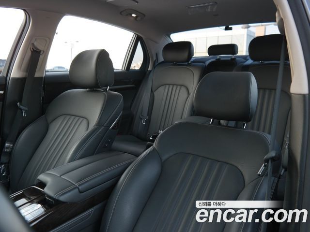 Genesis G90 2019 — photo 15