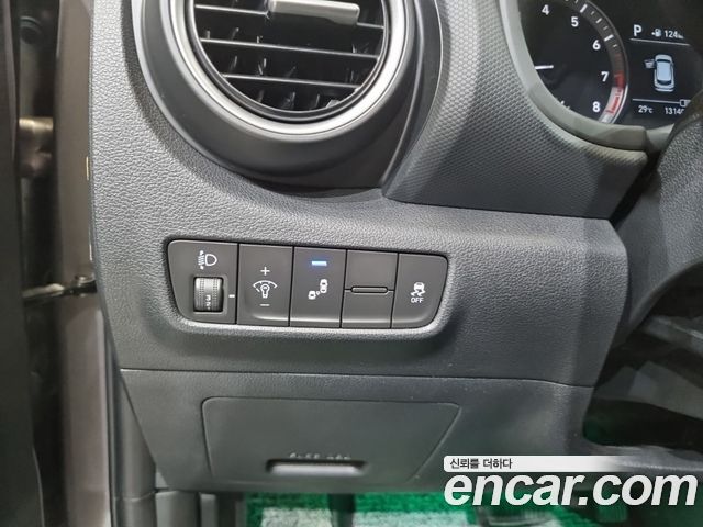 Hyundai Kona 2018 — photo 16