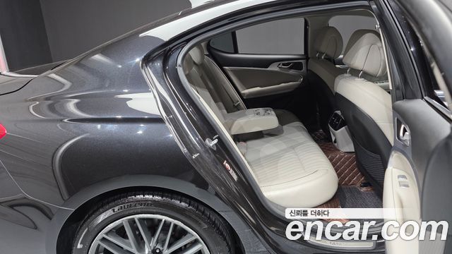 Genesis G70 2018 — photo 17