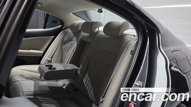 Genesis G70 2018 — photo 18