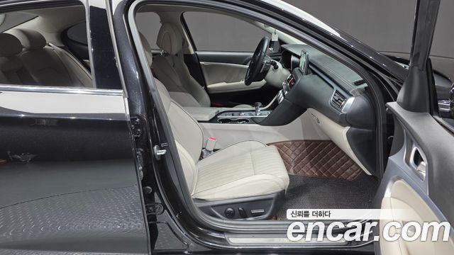 Genesis G70 2018 — photo 16