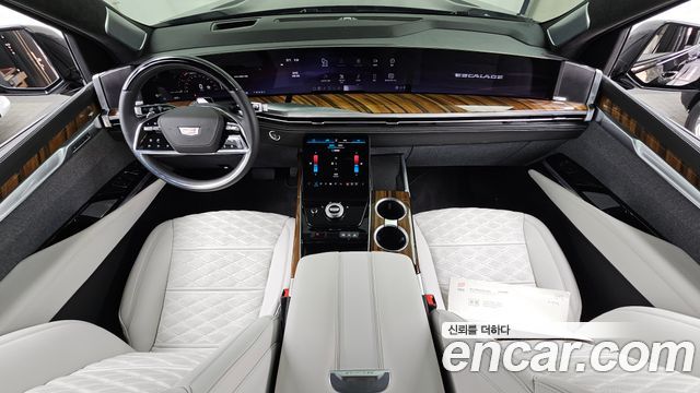 Cadillac Escalade 2025 — photo 10