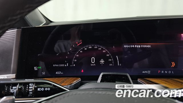 Cadillac Escalade 2025 — photo 11