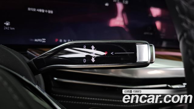 Cadillac Escalade 2025 — photo 12