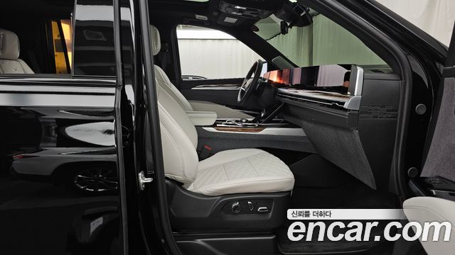 Cadillac Escalade 2025 — photo 17
