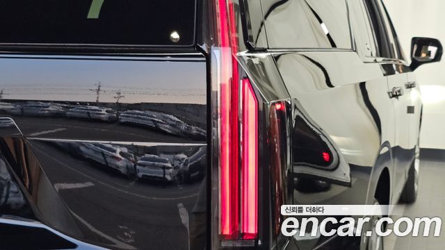 Cadillac Escalade 2025 — photo 9