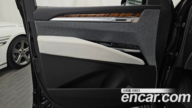 Cadillac Escalade 2025 — photo 14