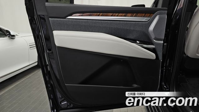 Cadillac Escalade 2025 — photo 15