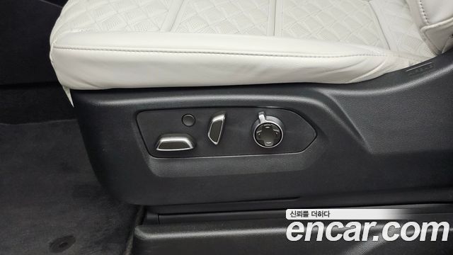 Cadillac Escalade 2025 — photo 33