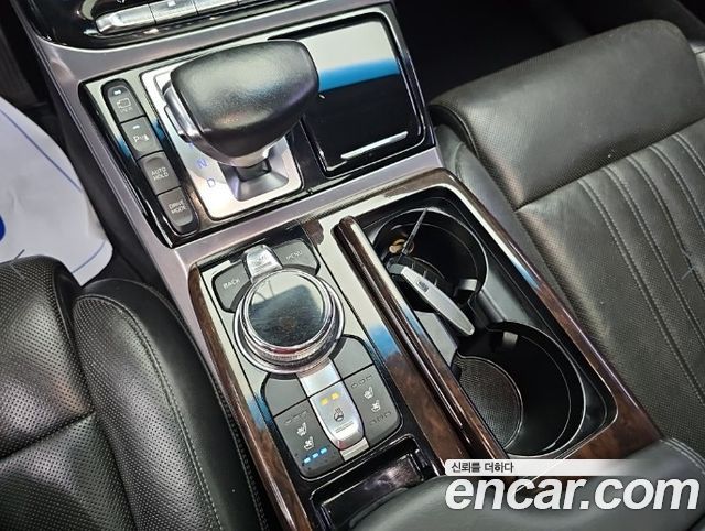 Genesis EQ900 2016 — photo 8
