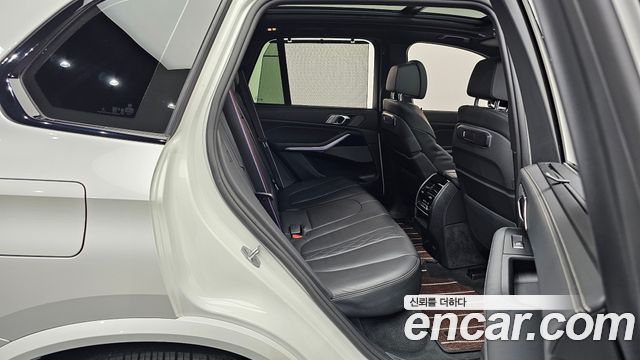 BMW X5 2025 — photo 17