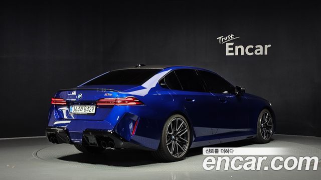 BMW M5 2026 — photo 2