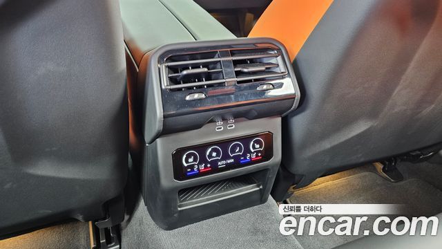BMW M5 2026 — photo 33