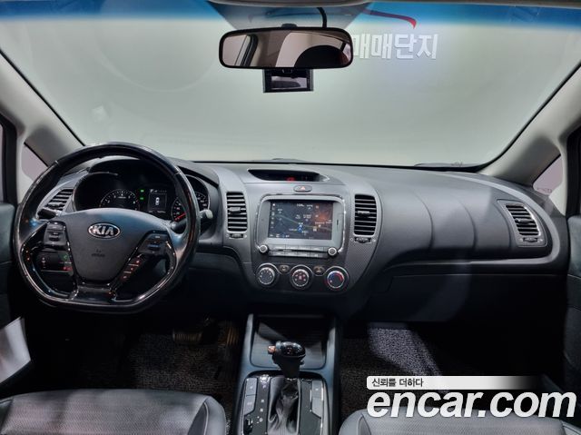 Kia K3 2018 — photo 7