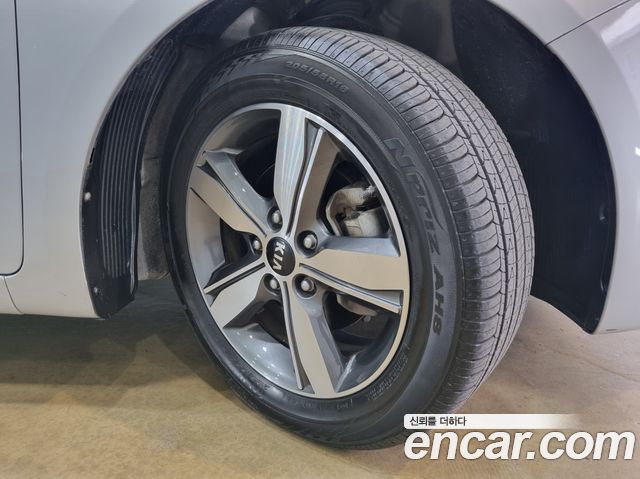 Kia K3 2018 — photo 20