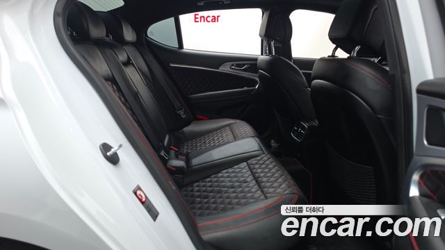 Genesis G70 2018 — photo 17