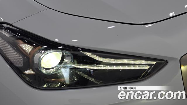 Genesis G70 2018 — photo 8