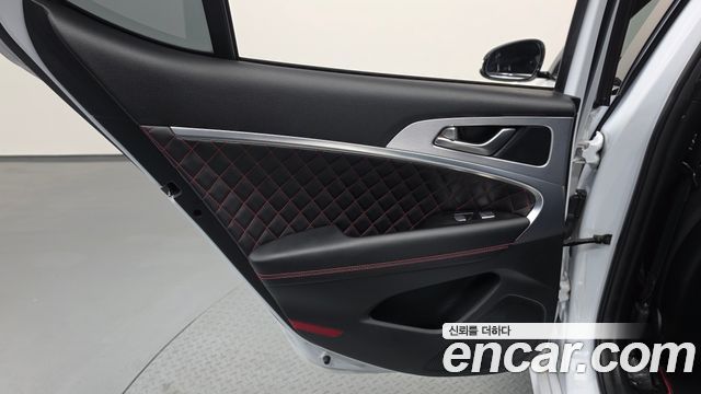 Genesis G70 2018 — photo 15