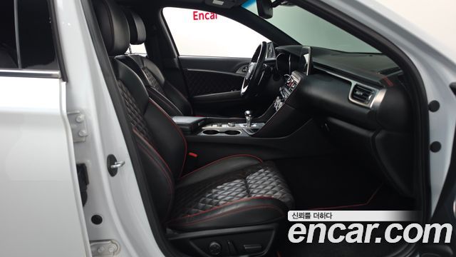 Genesis G70 2018 — photo 16