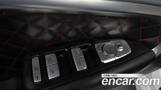 Genesis G70 2018 — photo 27