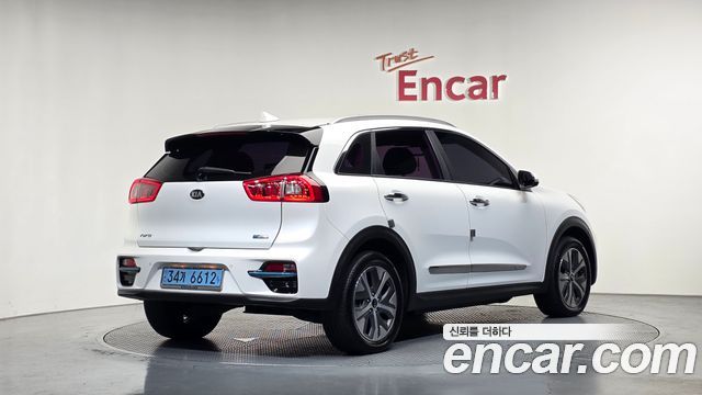 Kia Niro 2019 — photo 2
