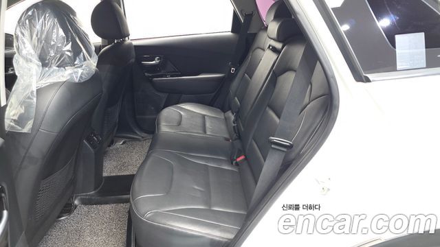 Kia Niro 2019 — photo 17